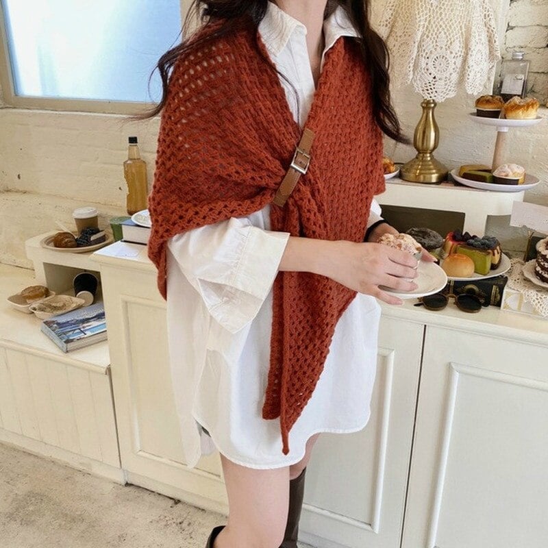 Knitted Triangle Shawl with Leather Buckle